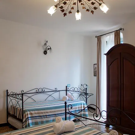 Del Gufo Nocleg ze śniadaniem Civezza