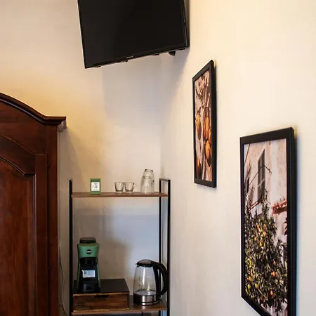 Del Gufo Bed & Breakfast Civezza