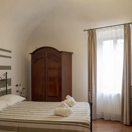 Del Gufo Bed & Breakfast Civezza