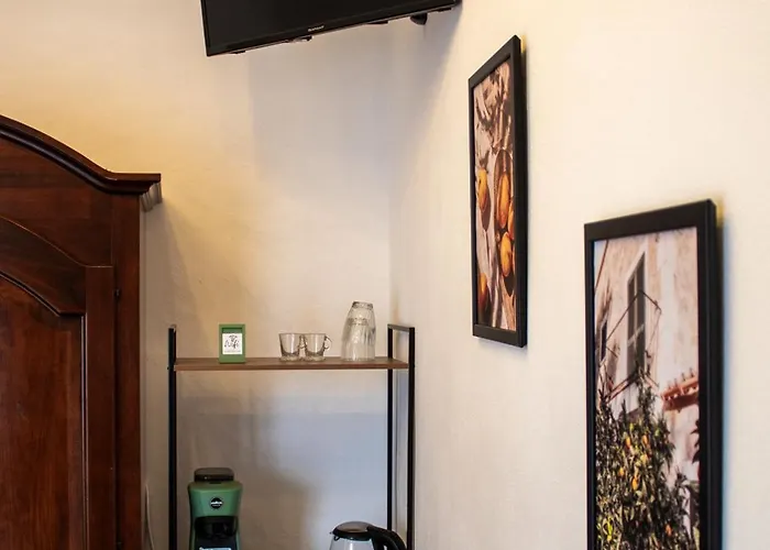 Del Gufo Bed & Breakfast Civezza