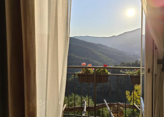 Del Gufo Bed & Breakfast Civezza